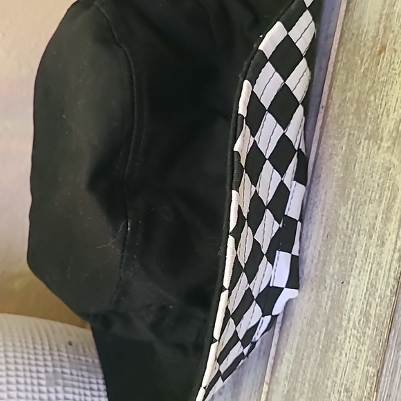 Checkered bucket hat - Picture 5 of 5